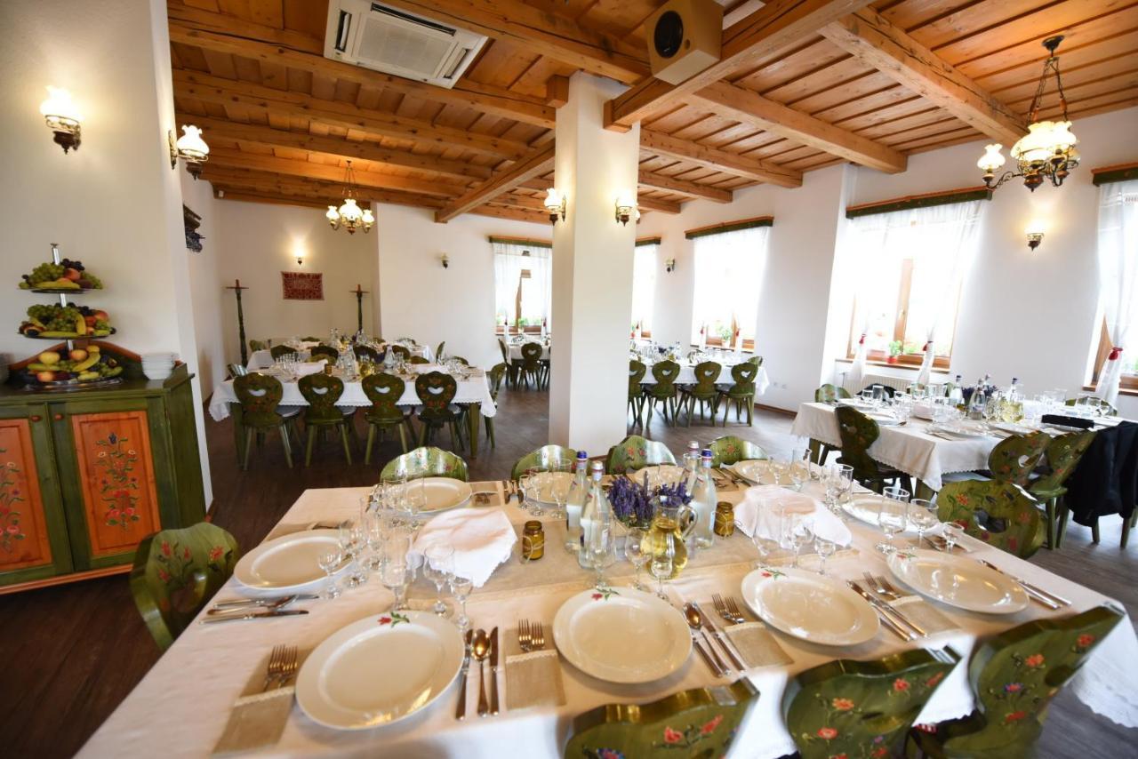 Conacul Secuiesc-Szekelyko Kuria Hotel Coltesti Esterno foto